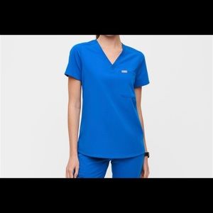 Figs Catrina One-Pocket Scrub Top (Womens)